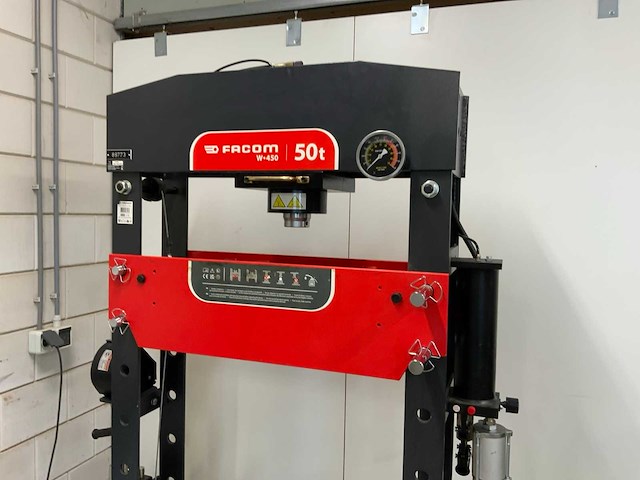 2024 facom w-450 / 50t werkplaatspers - afbeelding 8 van  13