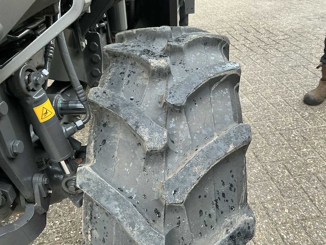 2024 fendt 211v vario profi smalspoortractor - afbeelding 3 van  21