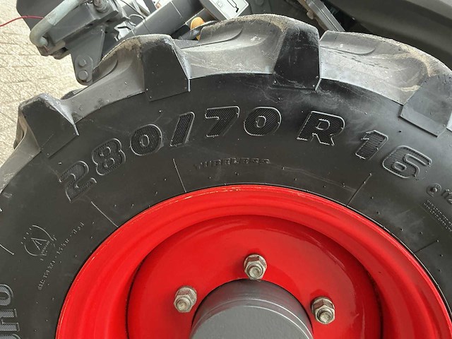 2024 fendt 211v vario profi smalspoortractor - afbeelding 4 van  21