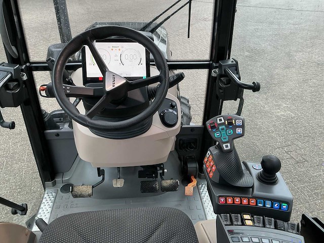 2024 fendt 211v vario profi smalspoortractor - afbeelding 9 van  21