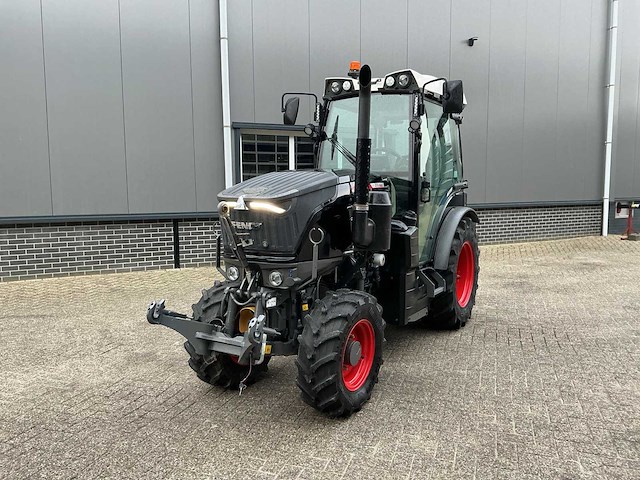 2024 fendt 211v vario profi smalspoortractor - afbeelding 8 van  21
