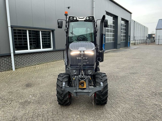 2024 fendt 211v vario profi smalspoortractor - afbeelding 15 van  21