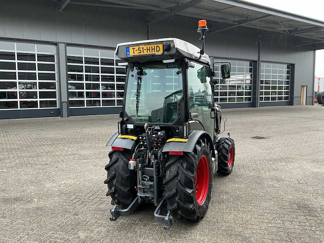 2024 fendt 211v vario profi smalspoortractor - afbeelding 18 van  21