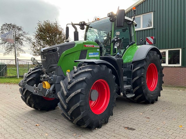 2024 fendt 724 vierwielaangedreven landbouwtractor - afbeelding 1 van  39