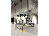 2024 gegalvaniseerde stalen trap - afbeelding 1 van  2