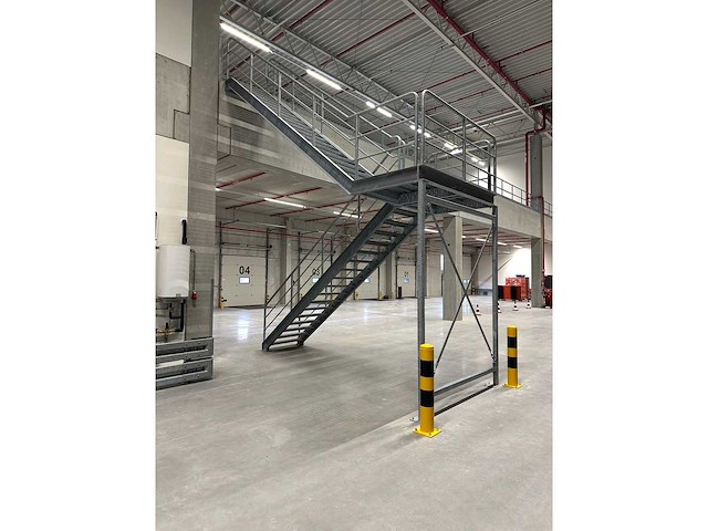 2024 gegalvaniseerde stalen trap - afbeelding 2 van  2