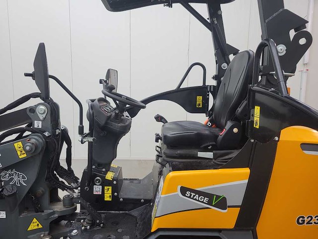 2024 giant g2300 x-tra hd shovel - afbeelding 7 van  14