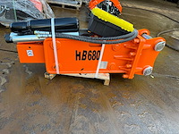 2024 hb680 4.5/6tons trilplaat voor een graafmachine - afbeelding 1 van  6