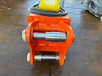 2024 hb680 4.5/6tons trilplaat voor een graafmachine - afbeelding 3 van  6