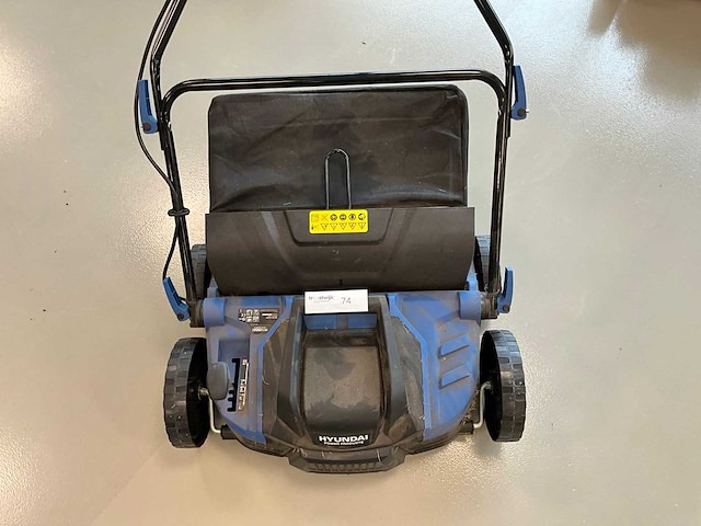 2024 hyundai 57063 verticuteermachine - afbeelding 2 van  6