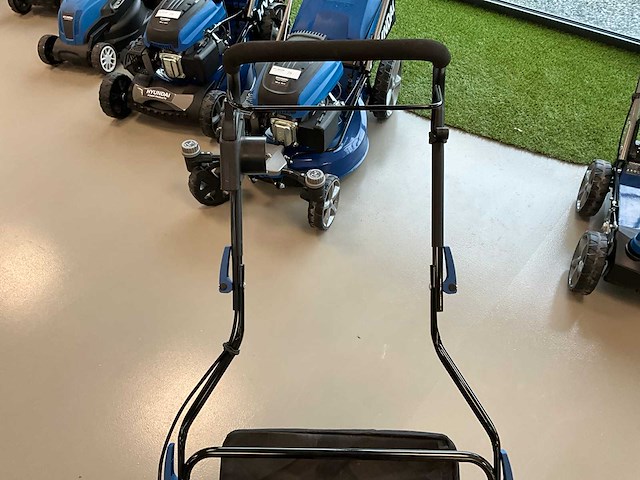 2024 hyundai 57063 verticuteermachine - afbeelding 3 van  6