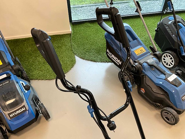 2024 hyundai 57326 elektrische grondfrees - afbeelding 3 van  5