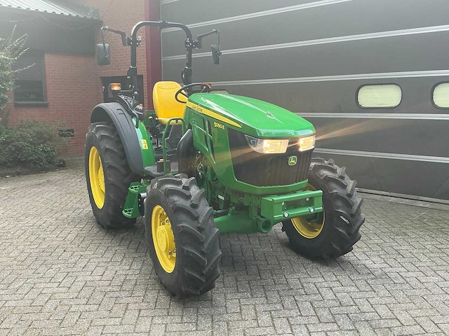 2024 john deere 5050e 4x4 mini tractor “demo” 9 uur - afbeelding 12 van  42