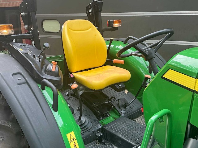 2024 john deere 5050e 4x4 mini tractor “demo” 9 uur - afbeelding 8 van  41