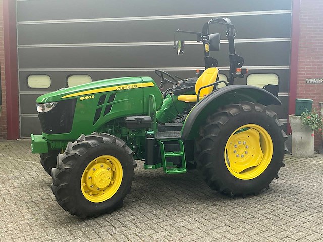 2024 john deere 5050e 4x4 mini tractor “demo” 9 uur - afbeelding 32 van  41