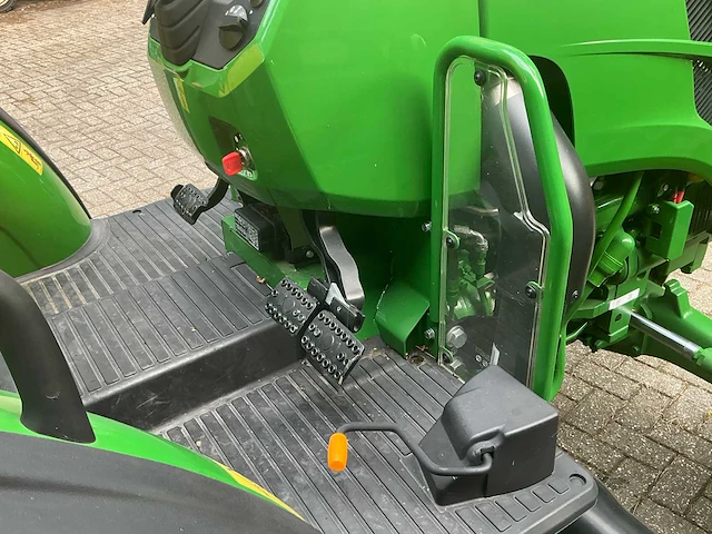 2024 john deere 5050e 4x4 mini tractor “demo” 9 uur - afbeelding 37 van  43