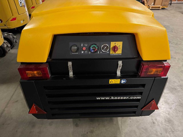 2024 kaeser m27 pe mobiele bouwcompressor 14 bar - afbeelding 4 van  12