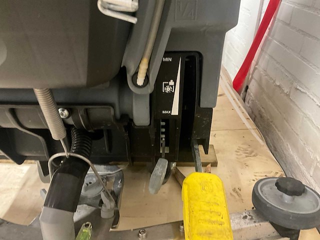 2024 kärcher b 60 w bppackdose r65 schrob-/zuigmachine - afbeelding 8 van  10