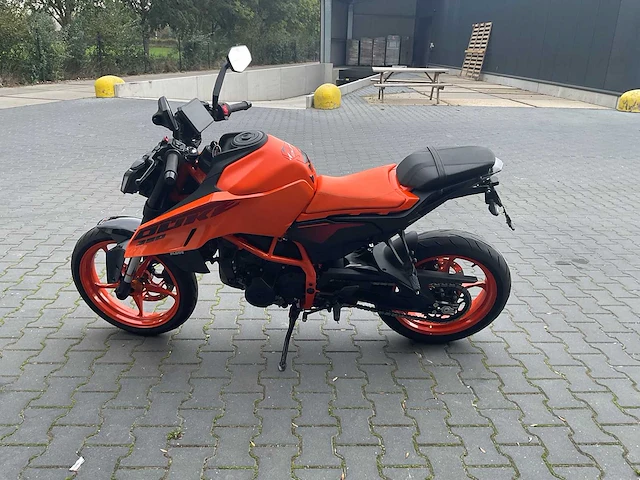 2024 ktm - 390 duke - motorcycle - afbeelding 2 van  9