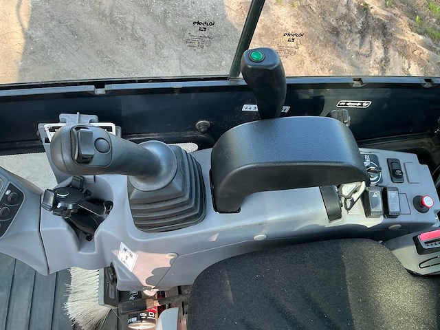 2024 kubota kx019-4 minigraafmachine - afbeelding 1 van  23