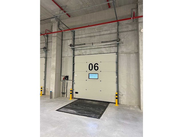 2024 loading systems elektrisch laaddock - afbeelding 1 van  10