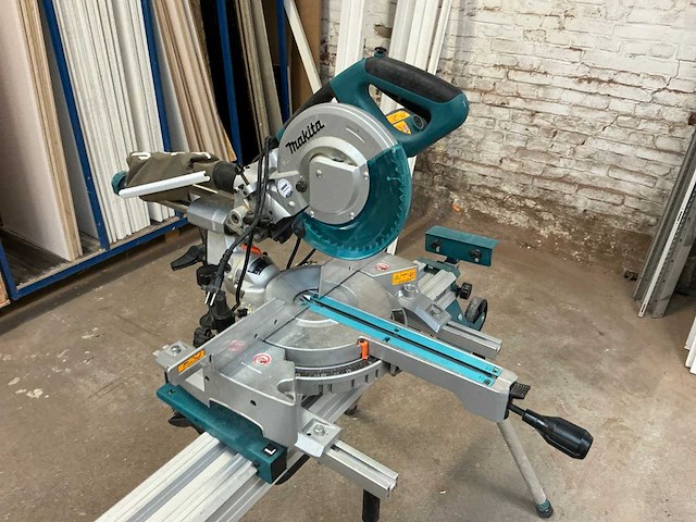 2024 makita ls0815fl afkortzaag - afbeelding 3 van  7