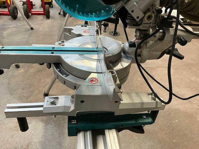 2024 makita ls0815fl afkortzaag - afbeelding 5 van  7