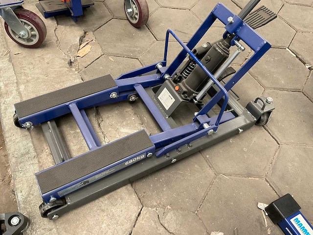 2024 mammuth ml70hk motorcycle lifting jack - afbeelding 1 van  2