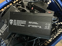 2024 mangosteen m1 l1e-b elektrische snorscooter groen, rood en zwart (8x) - afbeelding 2 van  11