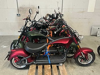 2024 mangosteen m1 l1e-b elektrische snorscooter groen, rood en zwart (8x) - afbeelding 7 van  11