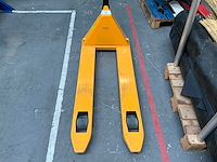 2024 manutan a369875 hand hydraulische palletwagen - afbeelding 2 van  5