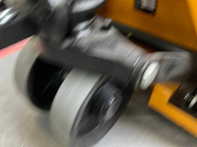 2024 manutan a369875 hand hydraulische palletwagen - afbeelding 4 van  5