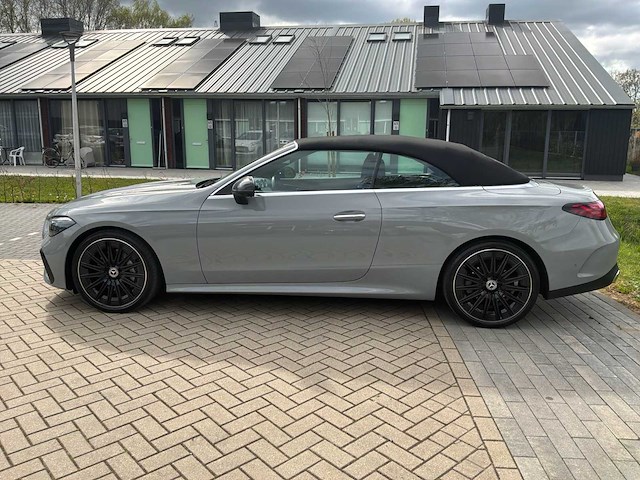 2024 mercedes-benz 200 amg line cle cabriolet personenauto - afbeelding 12 van  39