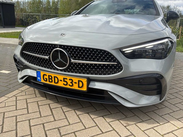 2024 mercedes-benz 200 amg line cle cabriolet personenauto - afbeelding 13 van  39