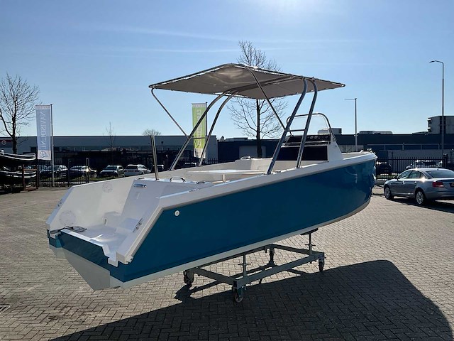 2024 navaro 21 consoleboot - afbeelding 15 van  19