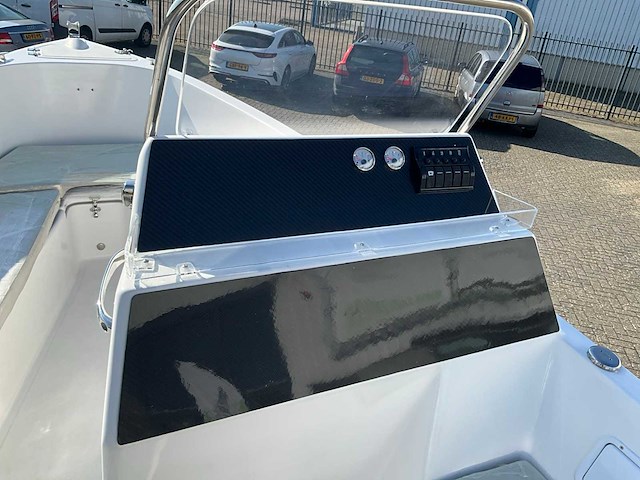 2024 navaro 21 consoleboot - afbeelding 11 van  26