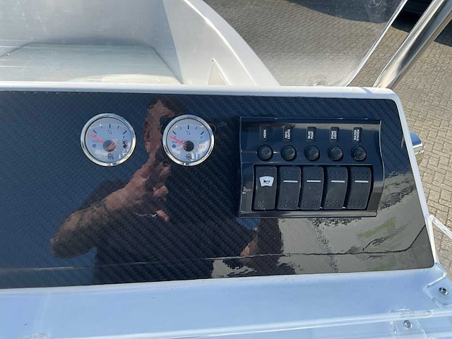 2024 navaro 21 consoleboot - afbeelding 13 van  26