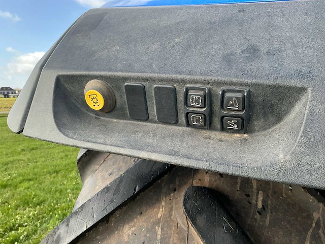 2024 new holland t7.245 new gen vierwielaangedreven landbouwtractor - afbeelding 16 van  35