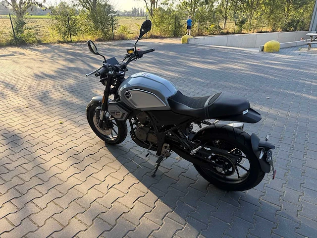 2024 online - sc 125 - motorcycle - afbeelding 7 van  11