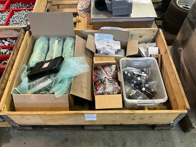 2024 paccar daf 2330486 vcu controller (10x) - afbeelding 1 van  4