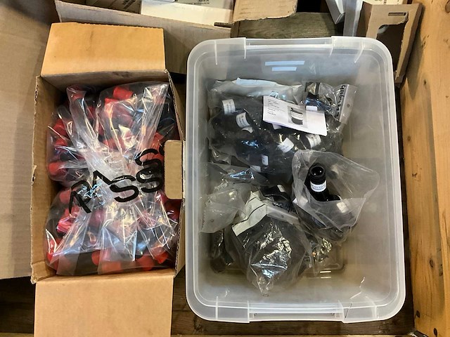 2024 paccar daf 2330486 vcu controller (10x) - afbeelding 3 van  4