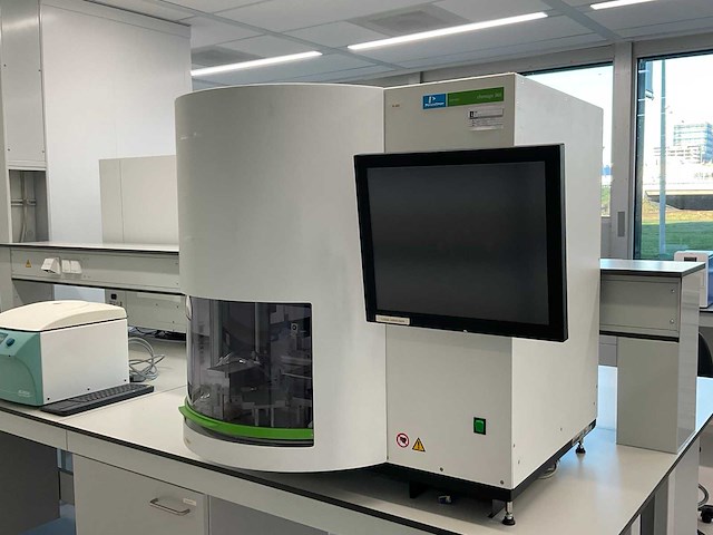 2024 perkinelmer chemagic 360 nucleïnezuur extractiesysteem - afbeelding 7 van  14