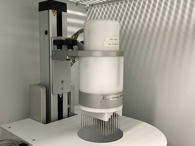 2024 perkinelmer chemagic 360 nucleïnezuur extractiesysteem - afbeelding 11 van  14