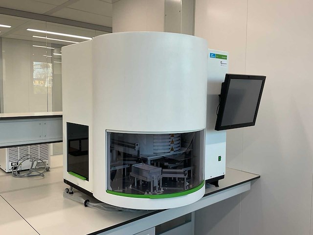 2024 perkinelmer chemagic 360 nucleïnezuur extractiesysteem - afbeelding 1 van  12