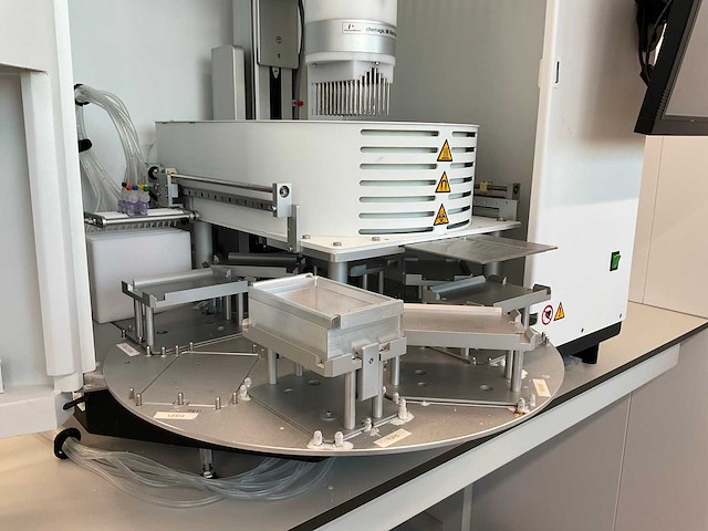 2024 perkinelmer chemagic 360 nucleïnezuur extractiesysteem - afbeelding 11 van  12
