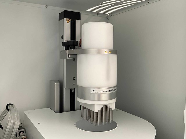 2024 perkinelmer chemagic 360d nucleïnezuur extractiesysteem - afbeelding 7 van  12