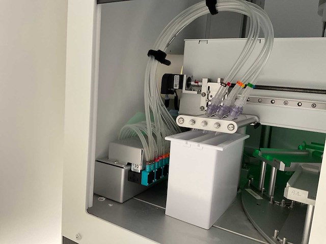 2024 perkinelmer chemagic 360d nucleïnezuur extractiesysteem - afbeelding 2 van  12