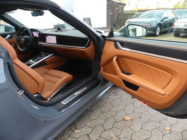 2024 porsche 911 carrera cabriolet (992) | german luxury sports car - afbeelding 22 van  43