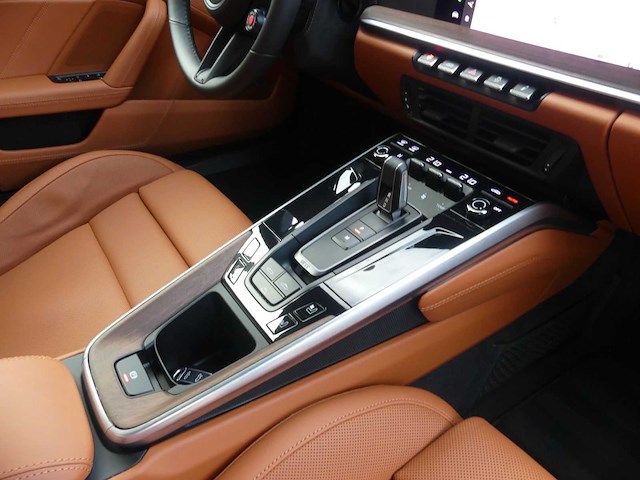 2024 porsche 911 carrera cabriolet (992) | german luxury sports car - afbeelding 28 van  43