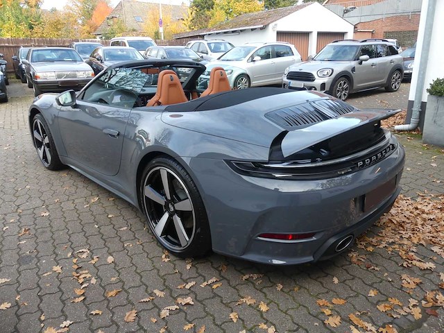 2024 porsche 911 carrera cabriolet (992) | german luxury sports car - afbeelding 34 van  43